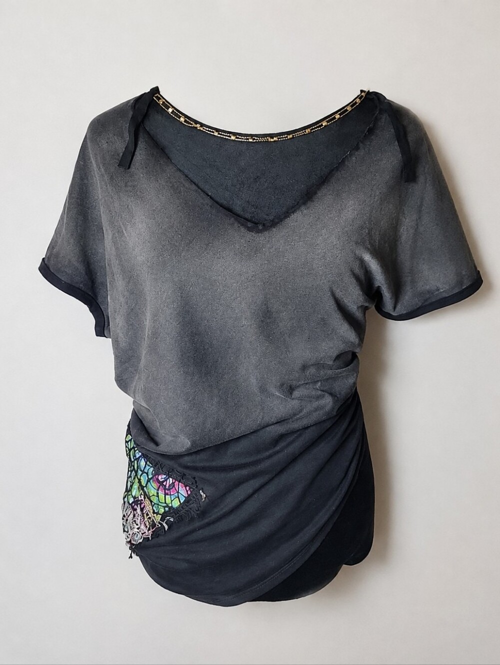 ARATTA‎ Asymetric Top With Graphic Detail. NWT.